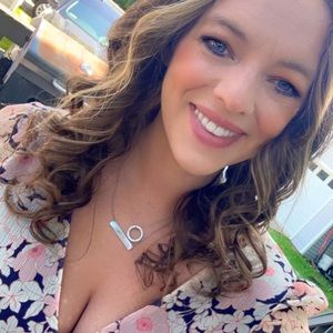 Meet your Posher, Kiri